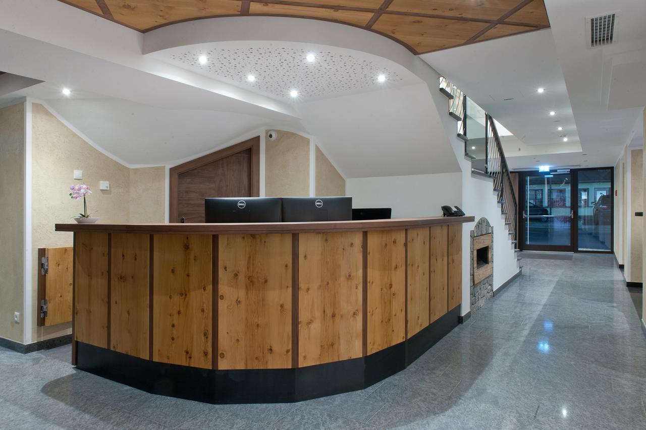 Hotel Neuwirt Zell am Ziller Bagian luar foto