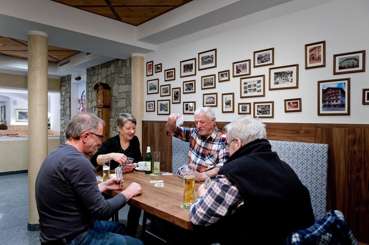 Hotel Neuwirt Zell am Ziller Bagian luar foto